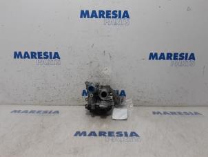 Used EGR valve Peugeot 208 I (CA/CC/CK/CL) 1.6 Blue HDi 100 Price € 44,99 Margin scheme offered by Maresia Parts
