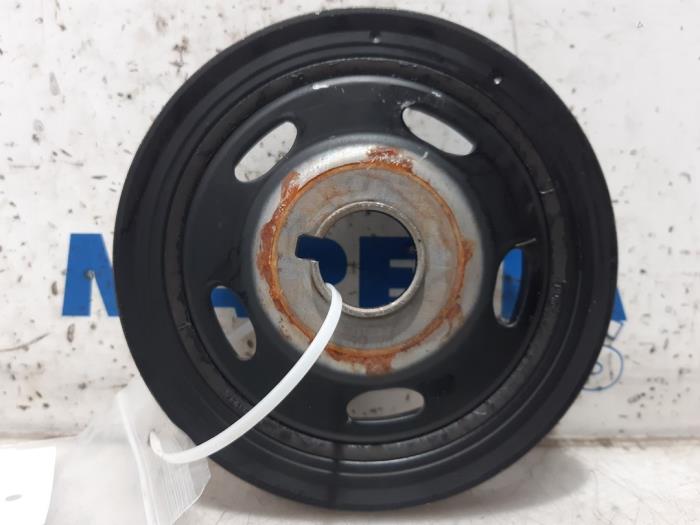 Crankshaft pulley from a Peugeot 208 I (CA/CC/CK/CL) 1.6 Blue HDi 100 2017