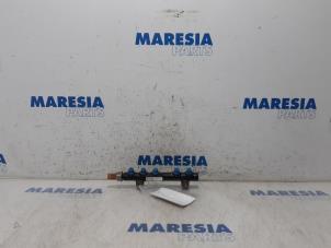 Used Fuel injector nozzle Peugeot 208 I (CA/CC/CK/CL) 1.6 Blue HDi 100 Price € 35,00 Margin scheme offered by Maresia Parts