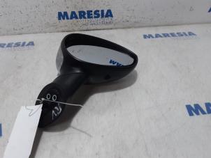 Used Wing mirror, right Fiat Punto III (199) 0.9 TwinAir Turbo 100 Price € 30,00 Margin scheme offered by Maresia Parts