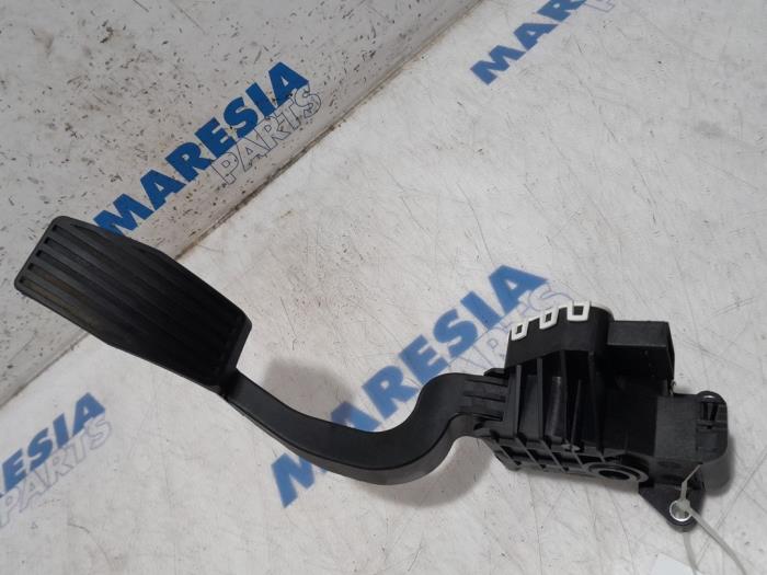 Gaspedalposition Sensor van een Fiat Punto III (199) 0.9 TwinAir Turbo 100 2015