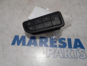 Used AIH headlight switch Fiat Punto III (199) 0.9 TwinAir Turbo 100 Price € 15,00 Margin scheme offered by Maresia Parts