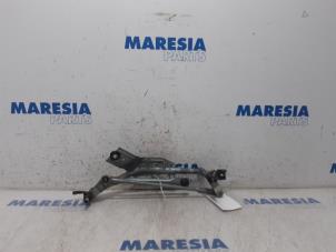 Used Wiper mechanism Fiat Punto III (199) 0.9 TwinAir Turbo 100 Price € 40,00 Margin scheme offered by Maresia Parts