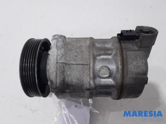 Air conditioning pump from a Citroën Jumpy 2.0 Blue HDI 120 2018