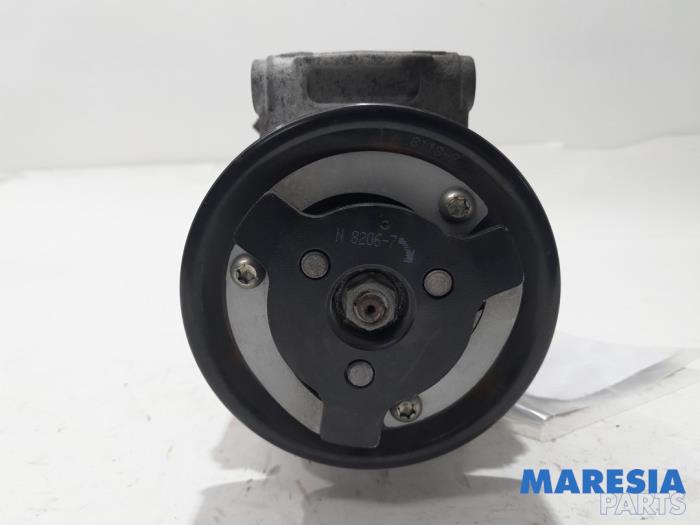Air conditioning pump from a Citroën Jumpy 2.0 Blue HDI 120 2018