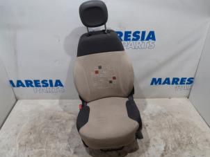 Używane Fotel lewy Fiat Panda (312) 0.9 TwinAir 65 Cena € 210,00 Procedura marży oferowane przez Maresia Parts