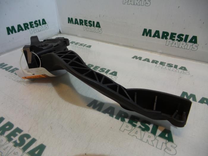 Begagnade Gaspedalsensor Peugeot 207/207+ (WA/WC/WM) 1.6 HDi 16V Pris € 40,00 Marginaltabell erbjuds av Maresia Parts