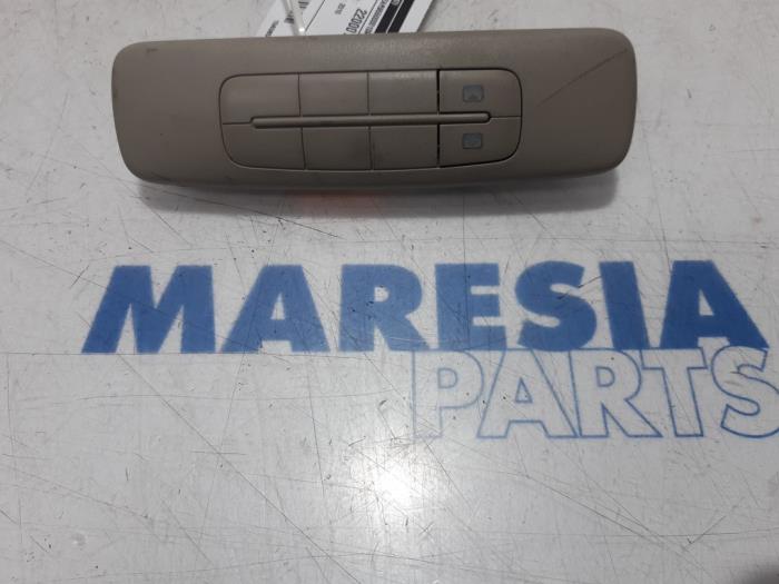 Używane Przelacznik Alfa Romeo MiTo (955) 1.4 Turbo Multi Air 16V Cena € 15,00 Procedura marży oferowane przez Maresia Parts