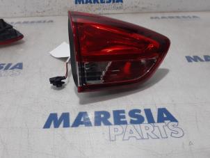 Used Taillight, left Renault Clio IV Estate/Grandtour (7R) 0.9 Energy TCE 90 12V Price € 40,00 Margin scheme offered by Maresia Parts