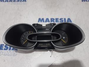 Used Instrument panel Renault Clio IV Estate/Grandtour (7R) 0.9 Energy TCE 90 12V Price € 126,00 Margin scheme offered by Maresia Parts