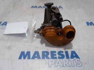 Used Oil pump Renault Clio IV Estate/Grandtour (7R) 0.9 Energy TCE 90 12V Price € 40,00 Margin scheme offered by Maresia Parts