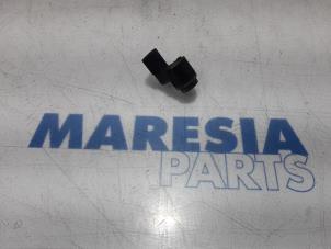 Usagé Capteur PDC Opel Vivaro 1.6 CDTI 90 Prix € 24,20 Prix TTC proposé par Maresia Parts
