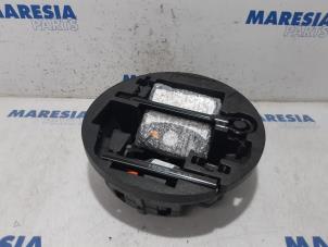 Used Tyre repair kit Renault Clio IV Estate/Grandtour (7R) 0.9 Energy TCE 90 12V Price € 50,00 Margin scheme offered by Maresia Parts