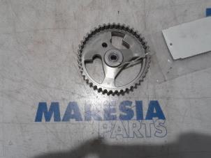 Used Camshaft sprocket Citroen C4 Cactus (0B/0P) 1.6 Blue Hdi 100 Price € 20,00 Margin scheme offered by Maresia Parts