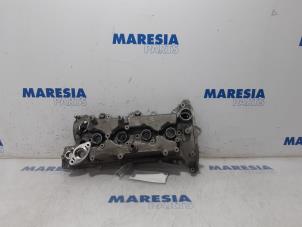 Used Rocker cover Renault Clio IV (5R) 1.2 TCE 16V GT EDC Price € 60,00 Margin scheme offered by Maresia Parts