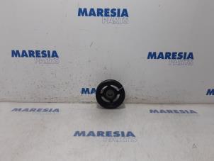 Used Crankshaft pulley Renault Clio IV (5R) 1.2 TCE 16V GT EDC Price € 20,00 Margin scheme offered by Maresia Parts
