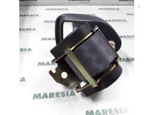 Used Rear seatbelt, centre Renault Espace (JE) 2.0i 16V Price € 25,00 Margin scheme offered by Maresia Parts