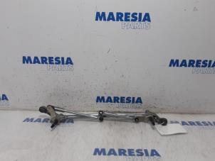 Used Wiper mechanism Renault Megane IV (RFBB) 1.2 Energy TCE 130 Price € 75,00 Margin scheme offered by Maresia Parts