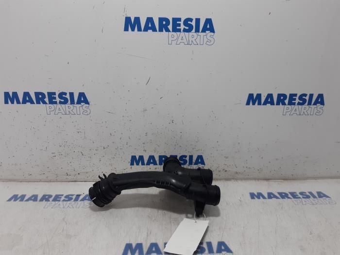 Gebrauchte Intercooler Rohr Citroen C4 Cactus (0B/0P) 1.6 Blue Hdi 100 Preis € 40,00 Margenregelung angeboten von Maresia Parts