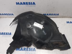 Used Wheel arch liner Renault Clio IV Estate/Grandtour (7R) 0.9 Energy TCE 90 12V Price € 25,00 Margin scheme offered by Maresia Parts