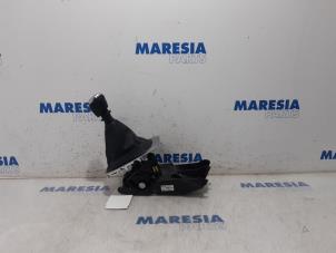 Used Gear stick Renault Megane IV (RFBB) 1.2 Energy TCE 130 Price € 75,00 Margin scheme offered by Maresia Parts