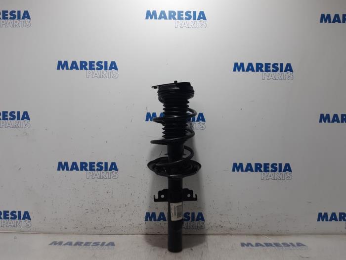 Front shock absorber rod, left from a Renault Megane IV (RFBB) 1.2 Energy TCE 130 2016