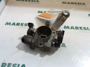 Used Throttle body Renault Clio Price € 75,00 Margin scheme offered by Maresia Parts