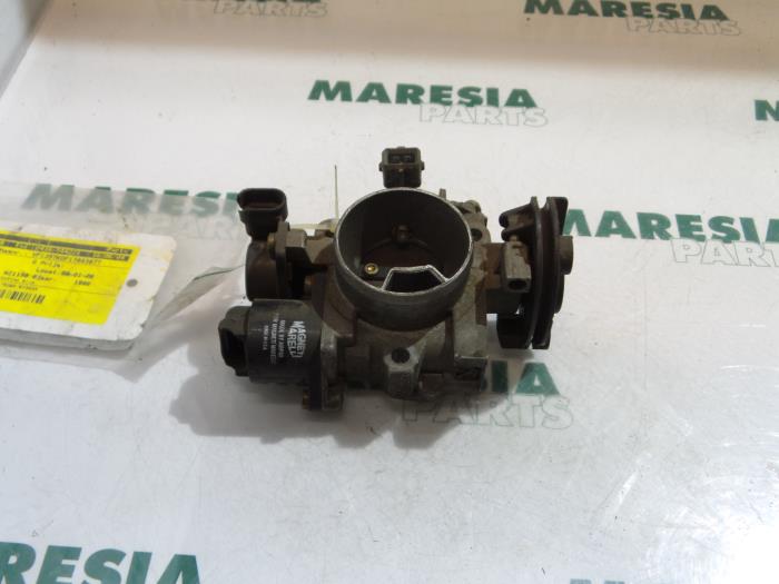 Usagé Boitier papillon Renault Clio (B/C57/357/557/577) 1.2 Eco Kat. Prix € 50,00 Règlement à la marge proposé par Maresia Parts