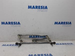 Used Wiper mechanism Fiat Panda (312) 0.9 TwinAir 65 Price € 35,00 Margin scheme offered by Maresia Parts