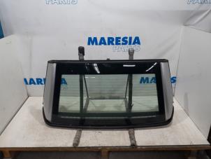 Used Rear window Peugeot 207 CC (WB) 1.6 16V Price € 125,00 Margin scheme offered by Maresia Parts