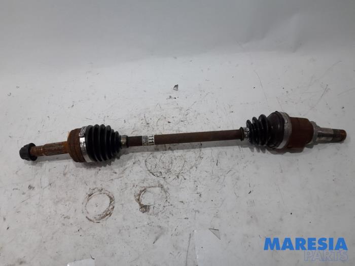 Front drive shaft, left from a Citroën C1 1.0 12V 2007