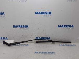 Used Front wiper arm Citroen Jumper (U9) 2.0 BlueHDi 130 Price € 42,35 Inclusive VAT offered by Maresia Parts