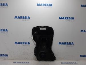 Gebrauchte Kettenkasten Deckel Peugeot Boxer (U9) 2.2 HDi 110 Euro 5 Preis € 54,45 Mit Mehrwertsteuer angeboten von Maresia Parts