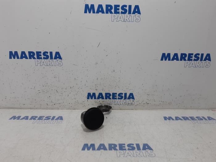 Gebrauchte Kolben Fiat 500 (312) 0.9 TwinAir 80 Preis € 50,00 Margenregelung angeboten von Maresia Parts