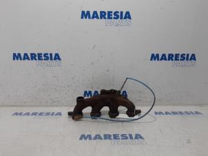 Used Exhaust manifold Renault Megane III Grandtour (KZ) 1.5 dCi 110 Price € 105,00 Margin scheme offered by Maresia Parts