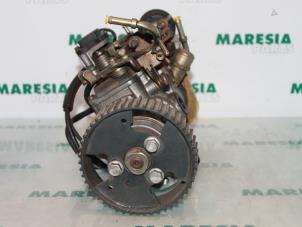 Używane Mechaniczna pompa paliwa Fiat Marea (185AX) 1.9 Tds 100 ELX Cena € 75,00 Procedura marży oferowane przez Maresia Parts