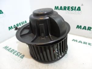 Usagé Moteur de ventilation chauffage Alfa Romeo 156 (932) 1.8 Twin Spark 16V Prix € 40,00 Règlement à la marge proposé par Maresia Parts