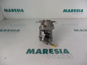 Used Vacuum pump (diesel) Renault R19 Price € 25,00 Margin scheme offered by Maresia Parts