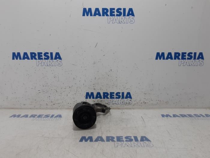 Usados Pistón Peugeot 508 SW (8E/8U) 2.0 HDiF 16V Autom. Precio € 75,00 Norma de margen ofrecido por Maresia Parts