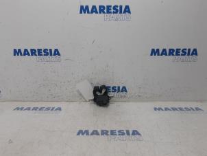Used Tailgate lock mechanism Fiat Panda (312) 0.9 TwinAir 65 Price € 35,00 Margin scheme offered by Maresia Parts
