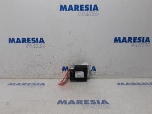 Używane Modul poduszki powietrznej Renault Megane IV (RFBB) 1.2 Energy TCE 130 Cena € 157,50 Procedura marży oferowane przez Maresia Parts
