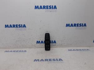 Used Multi-functional window switch Renault Megane IV (RFBB) 1.2 Energy TCE 130 Price € 60,00 Margin scheme offered by Maresia Parts
