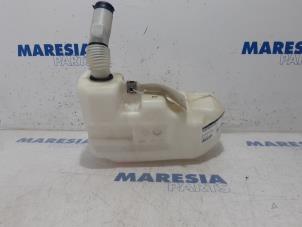 Używane Zbiornik spryskiwacza przód Citroen Jumper (U9) 2.0 BlueHDi 130 Cena € 60,50 Z VAT oferowane przez Maresia Parts