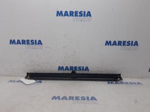 Used Awning Renault Clio III (BR/CR) 1.4 16V Price € 30,00 Margin scheme offered by Maresia Parts
