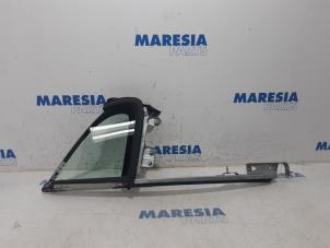 Gebrauchte Dreieckfenster rechts vorne Peugeot 207 CC (WB) 1.6 16V Preis € 50,00 Margenregelung angeboten von Maresia Parts