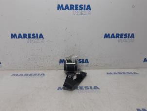 Usagé Ceinture de sécurité arrière droite Peugeot 207 CC (WB) 1.6 16V Prix € 50,00 Règlement à la marge proposé par Maresia Parts
