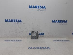 Used Airbag Module Peugeot 207 CC (WB) 1.6 16V Price € 80,00 Margin scheme offered by Maresia Parts