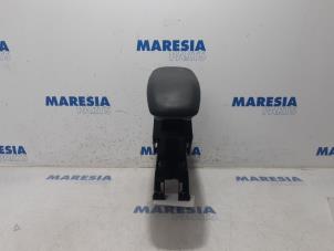 Used Armrest Citroen C3 (SC) 1.2 VTi 82 12V Price € 40,00 Margin scheme offered by Maresia Parts