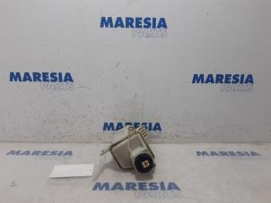 Used Power steering fluid reservoir Citroen Jumper (U9) 2.0 BlueHDi 130 Price € 48,40 Inclusive VAT offered by Maresia Parts