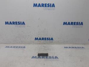 Gebrauchte Ventilstößel Citroen C4 Grand Picasso (3A) 1.6 BlueHDI 120 Preis € 20,00 Margenregelung angeboten von Maresia Parts